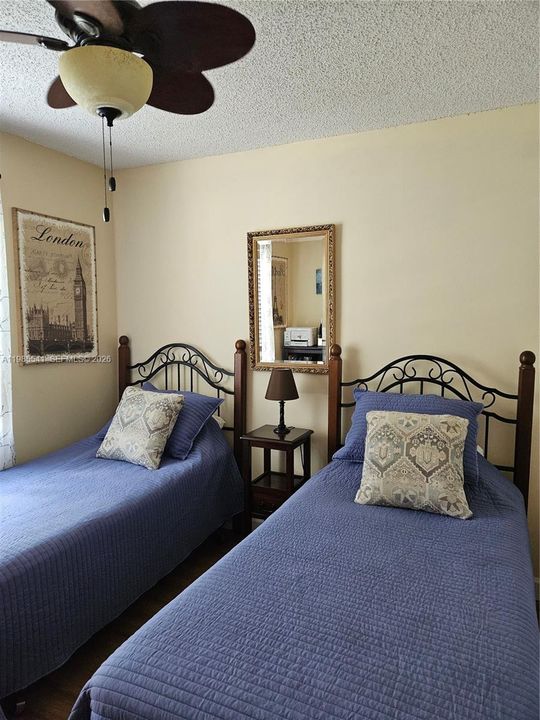 For Sale: $210,000 (2 beds, 2 baths, 768 Square Feet)