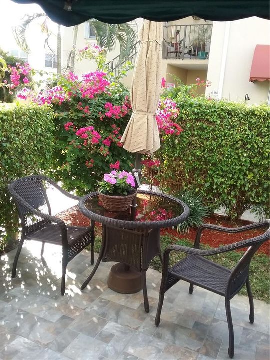 For Sale: $210,000 (2 beds, 2 baths, 768 Square Feet)