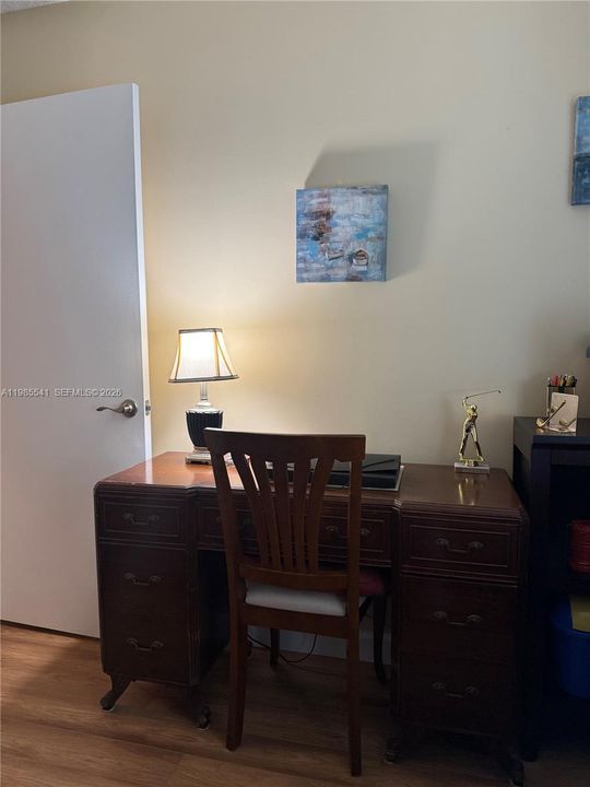 For Sale: $210,000 (2 beds, 2 baths, 768 Square Feet)