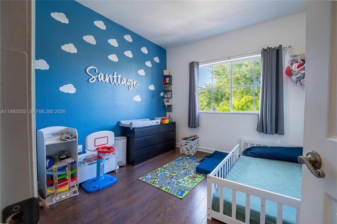 For Sale: $325,000 (2 beds, 2 baths, 1227 Square Feet)
