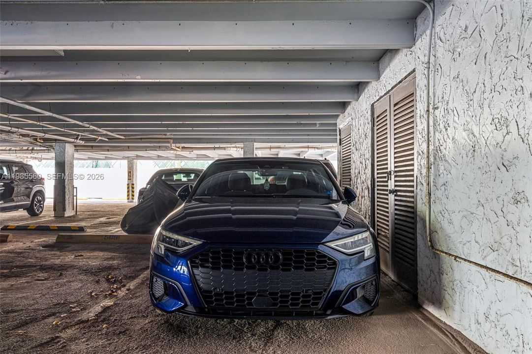На продажу: $379,000 (2 спален, 1 ванн, 740 Квадратных фут)