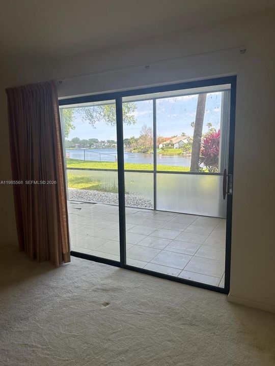 Recently Sold: $215,000 (2 beds, 2 baths, 1336 Square Feet)