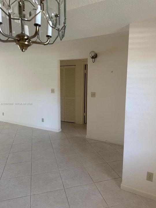 Recently Sold: $215,000 (2 beds, 2 baths, 1336 Square Feet)