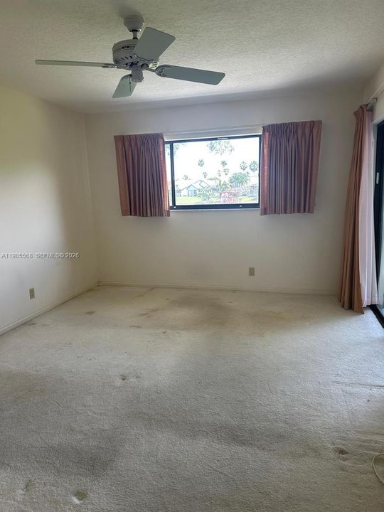 Recently Sold: $215,000 (2 beds, 2 baths, 1336 Square Feet)