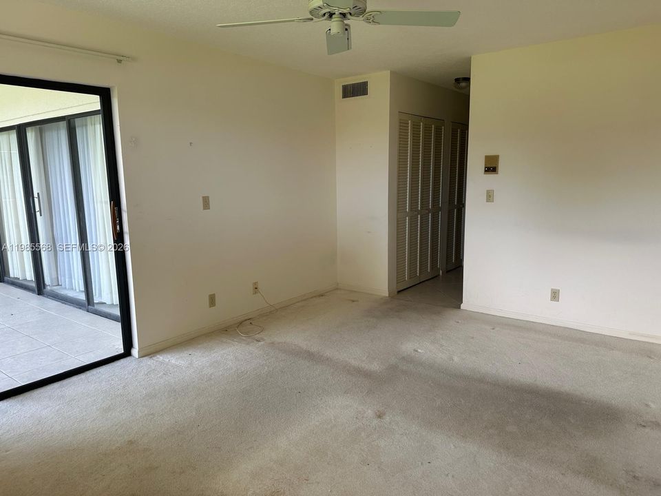 Recently Sold: $215,000 (2 beds, 2 baths, 1336 Square Feet)