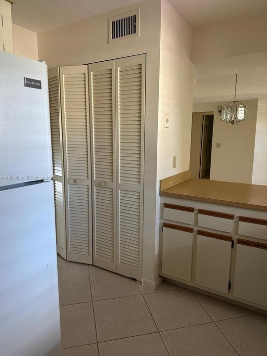Recently Sold: $215,000 (2 beds, 2 baths, 1336 Square Feet)