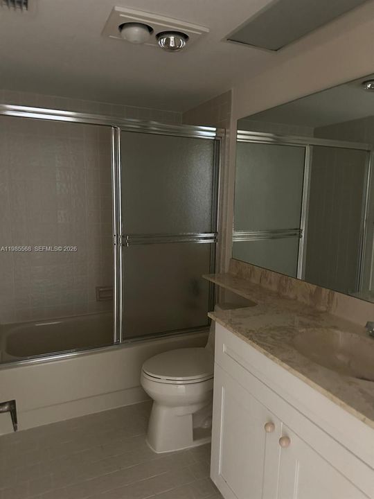 Recently Sold: $215,000 (2 beds, 2 baths, 1336 Square Feet)