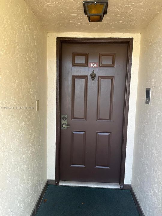 Recently Sold: $215,000 (2 beds, 2 baths, 1336 Square Feet)