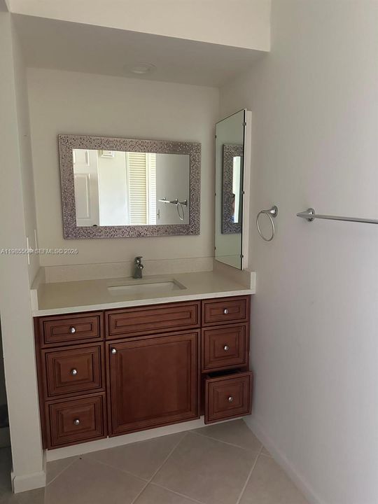 Recently Sold: $215,000 (2 beds, 2 baths, 1336 Square Feet)