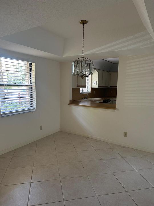Recently Sold: $215,000 (2 beds, 2 baths, 1336 Square Feet)