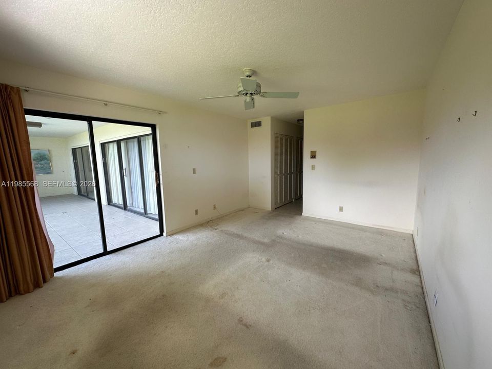 Recently Sold: $215,000 (2 beds, 2 baths, 1336 Square Feet)