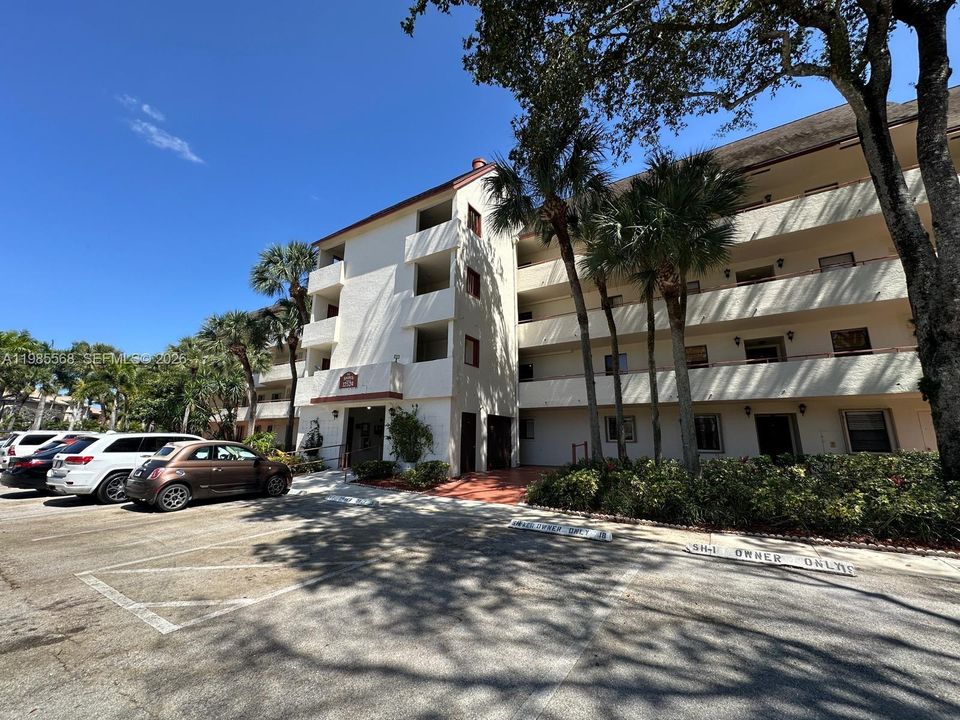 Recently Sold: $215,000 (2 beds, 2 baths, 1336 Square Feet)