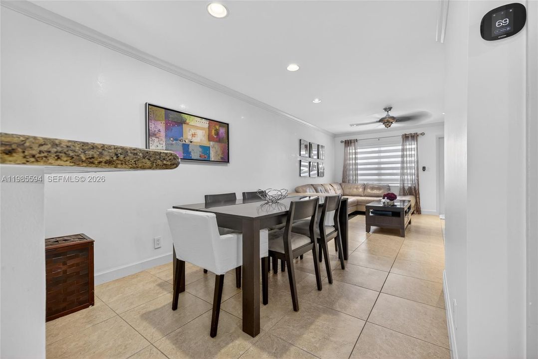 For Sale: $186,000 (2 beds, 1 baths, 1000 Square Feet)