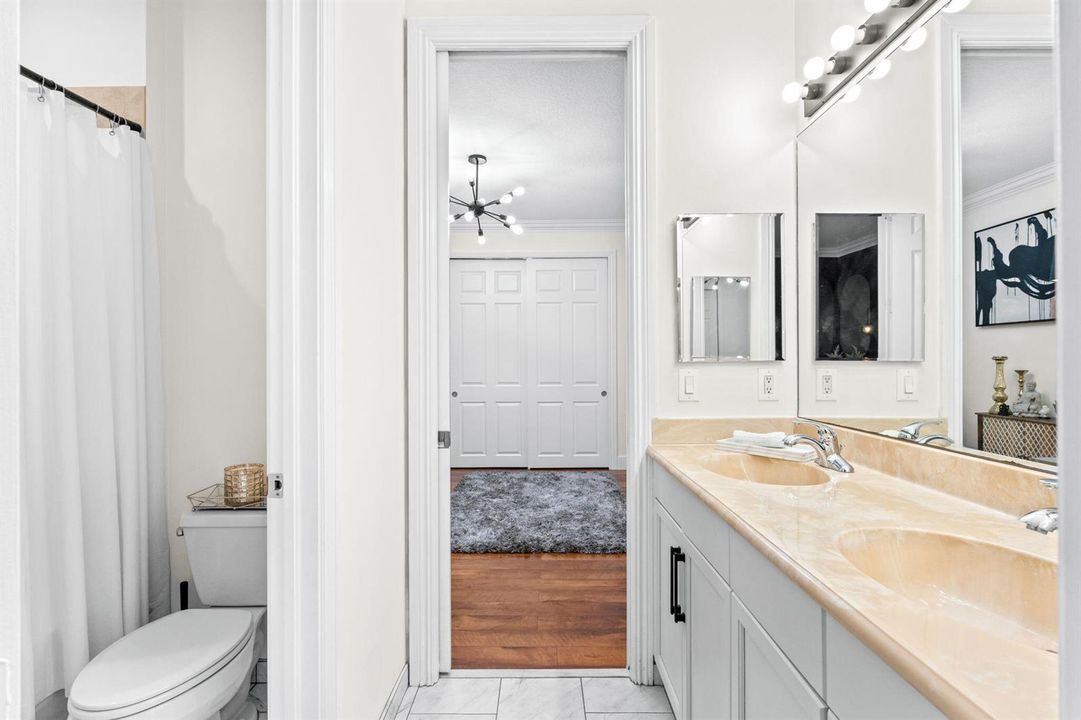 22-web-or-mls-A7403604