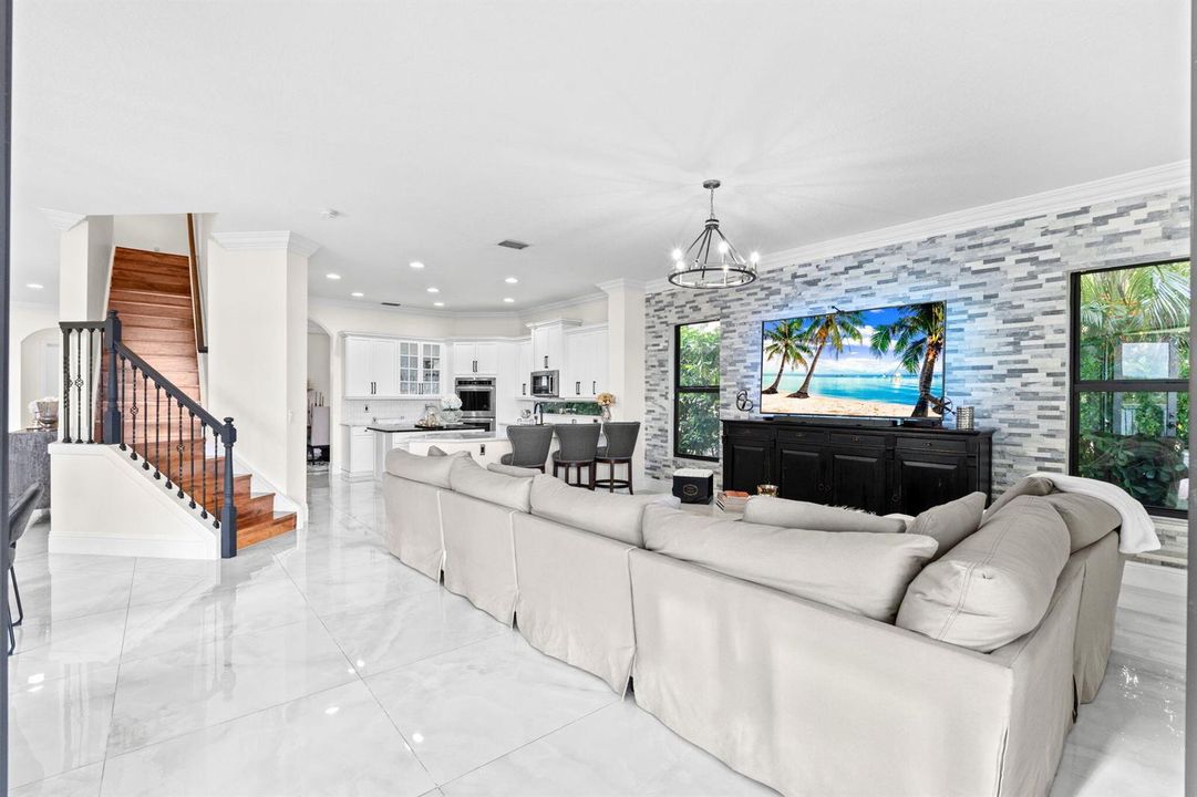 43-web-or-mls-A7403479