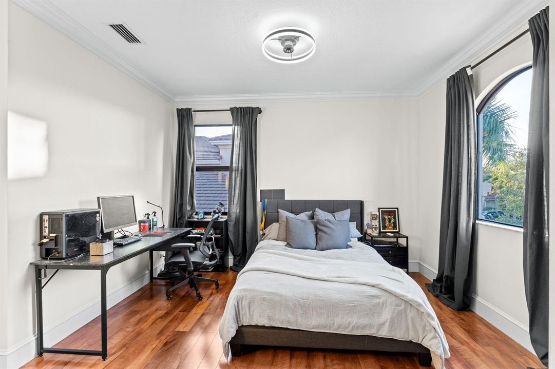 14-web-or-mls-A7403586