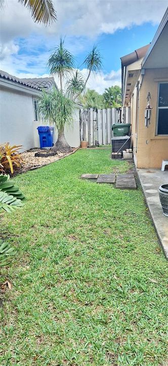 For Sale: $575,000 (3 beds, 2 baths, 1764 Square Feet)
