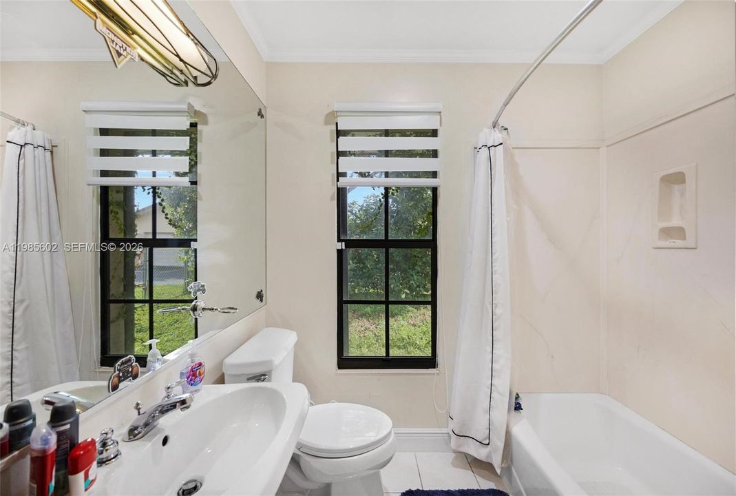 Active With Contract: $890,000 (5 beds, 3 baths, 3539 Square Feet)