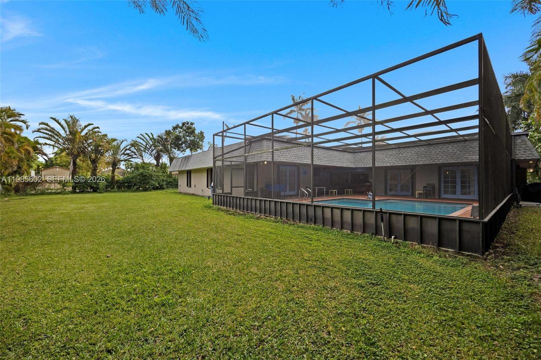 Active With Contract: $890,000 (5 beds, 3 baths, 3539 Square Feet)