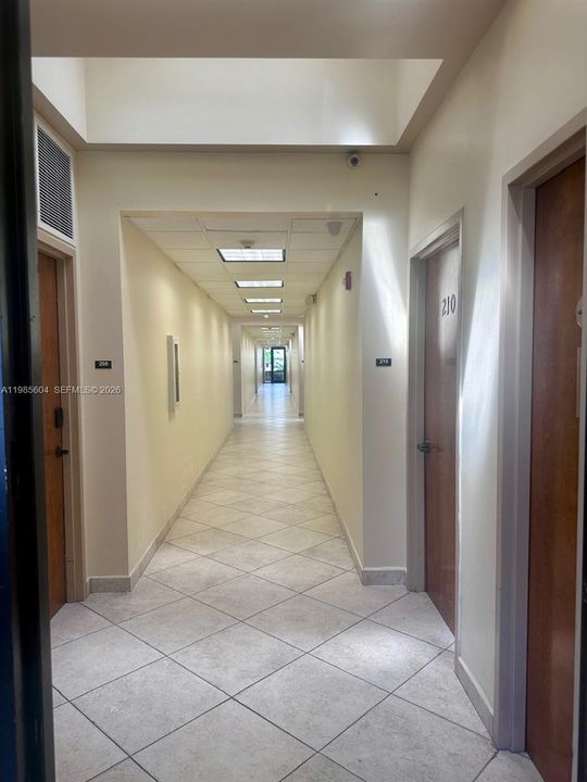 В аренду: $1,295 (0 спален, 0 ванн, 0 Квадратных фут)