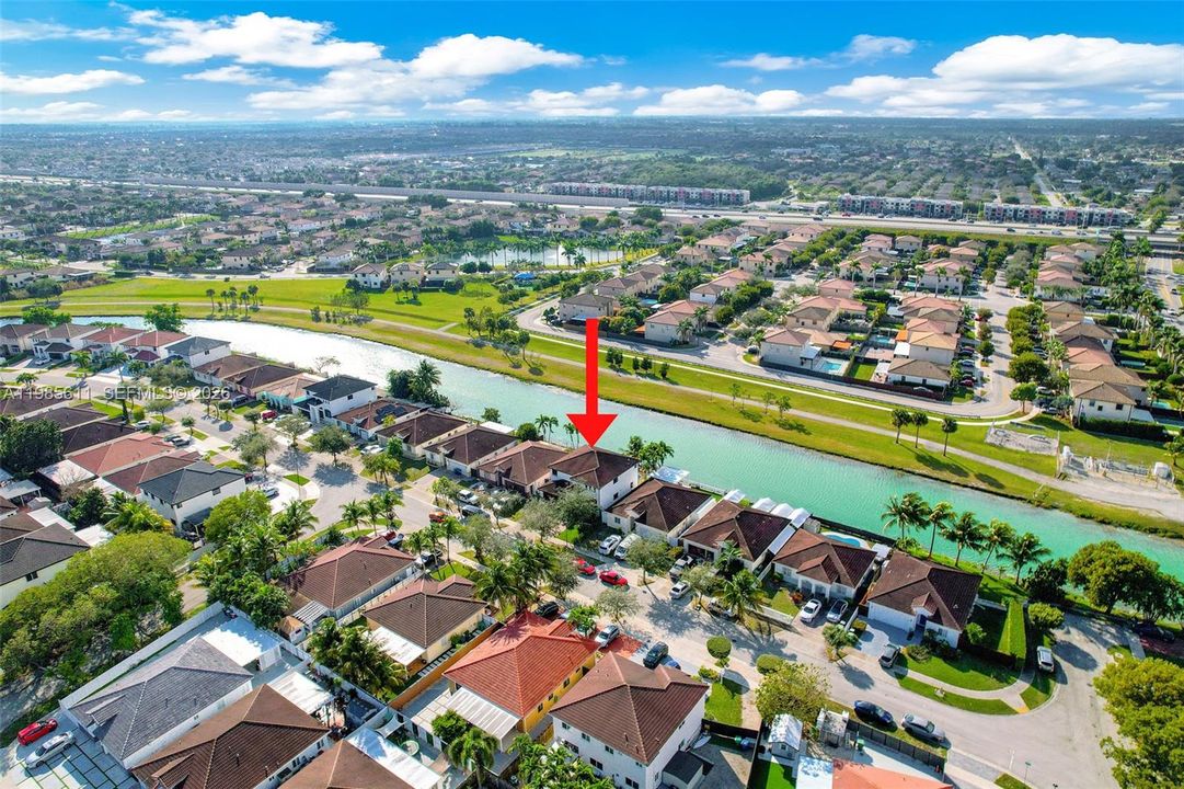 На продажу: $729,477 (4 спален, 3 ванн, 2581 Квадратных фут)