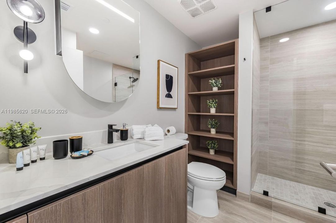 For Sale: $899,000 (1 beds, 1 baths, 412 Square Feet)