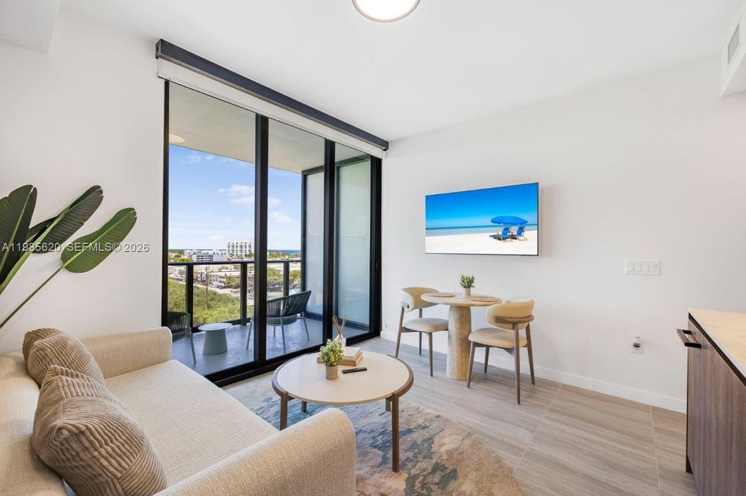 For Sale: $899,000 (1 beds, 1 baths, 412 Square Feet)