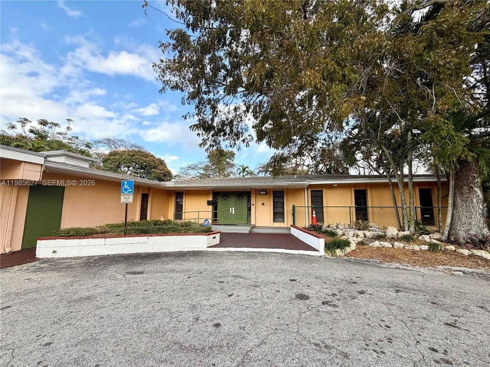 For Rent: $6,000 (0 beds, 0 baths, 0 Square Feet)