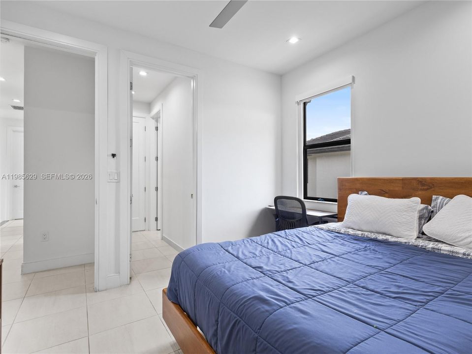 Active With Contract: $1,200,000 (4 beds, 3 baths, 2148 Square Feet)