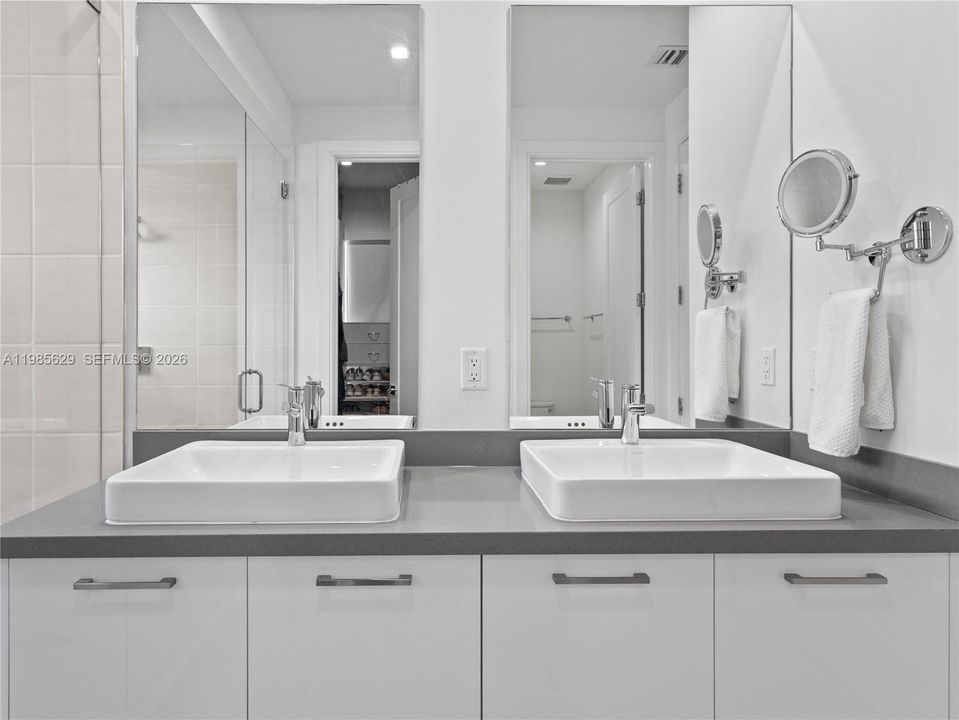 Active With Contract: $1,200,000 (4 beds, 3 baths, 2148 Square Feet)