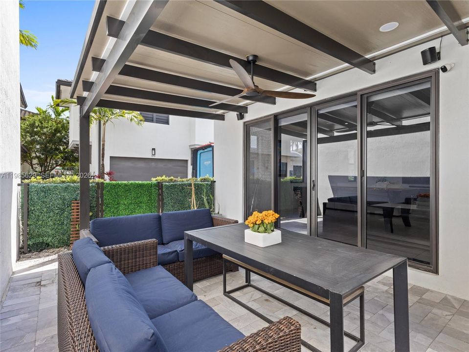 Active With Contract: $1,200,000 (4 beds, 3 baths, 2148 Square Feet)