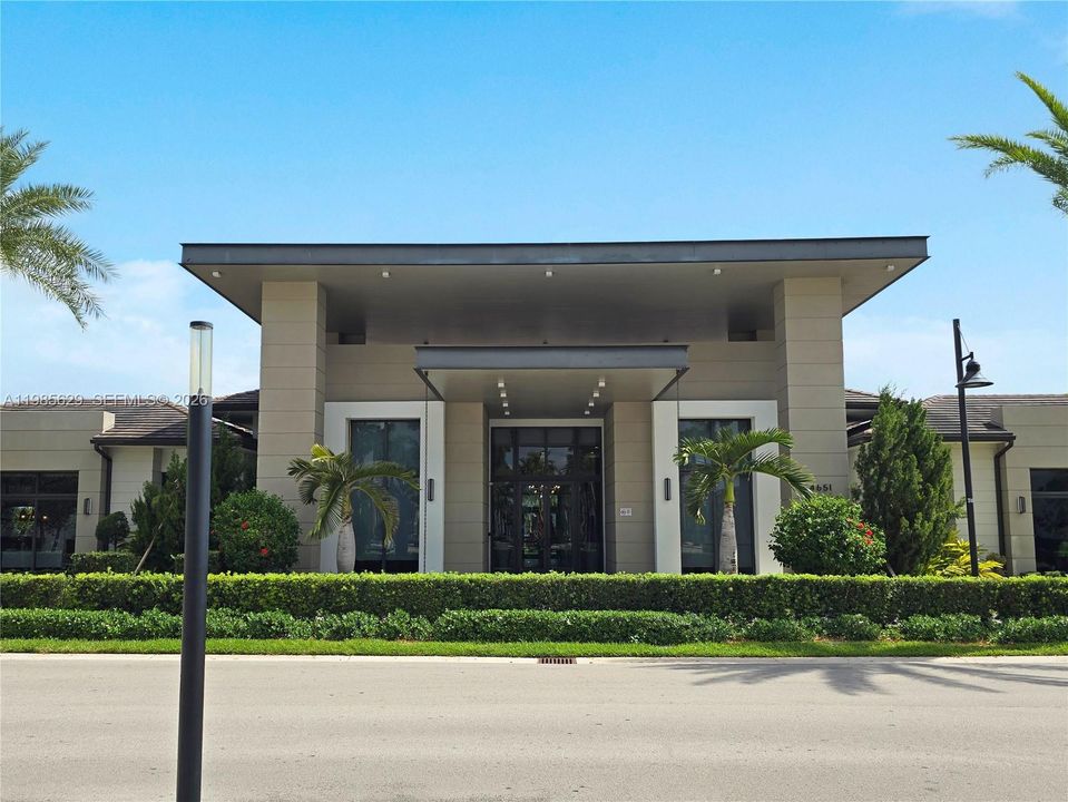 Active With Contract: $1,200,000 (4 beds, 3 baths, 2148 Square Feet)