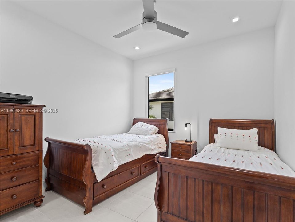 Active With Contract: $1,200,000 (4 beds, 3 baths, 2148 Square Feet)