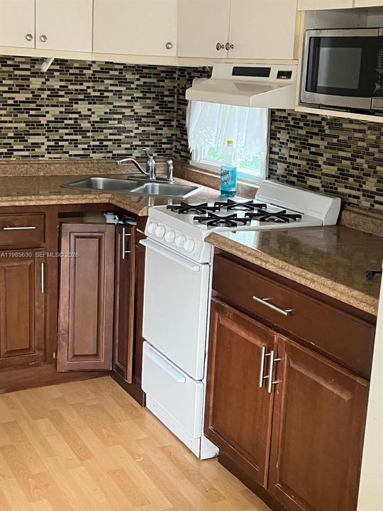 Недавно арендовано: $1,150 (1 спален, 1 ванн, 1025 Квадратных фут)