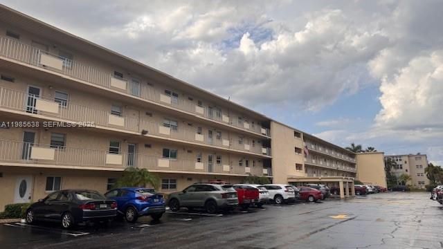 出租: $1,575 (2 贝兹, 2 浴室, 960 平方英尺)