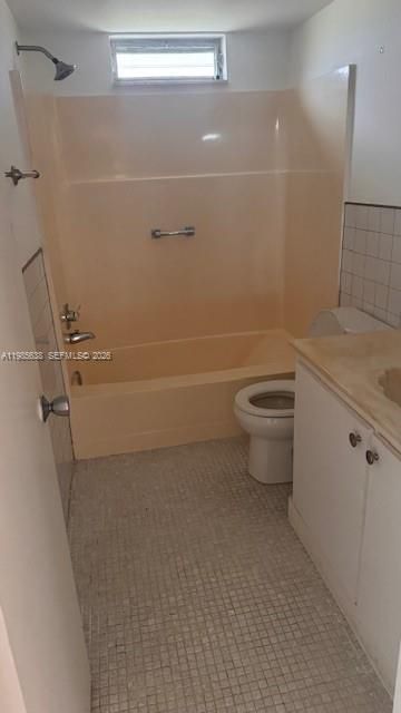 出租: $1,575 (2 贝兹, 2 浴室, 960 平方英尺)