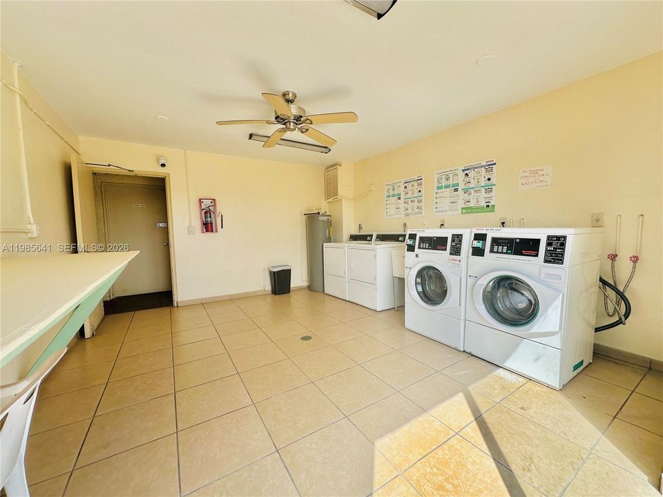 На продажу: $180,000 (1 спален, 1 ванн, 660 Квадратных фут)