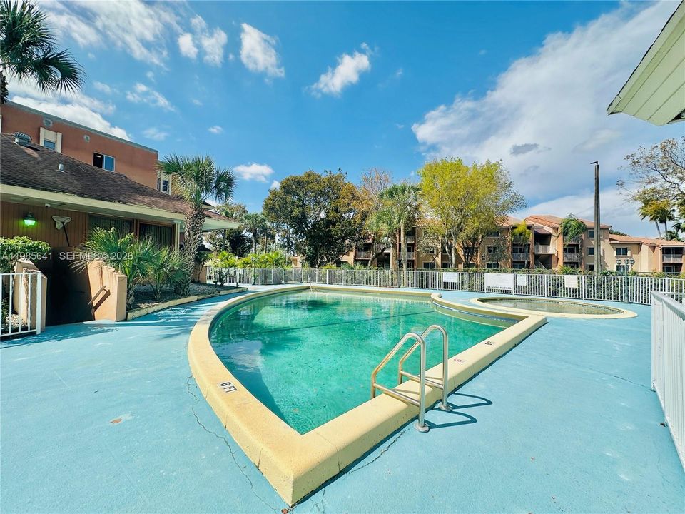 На продажу: $180,000 (1 спален, 1 ванн, 660 Квадратных фут)