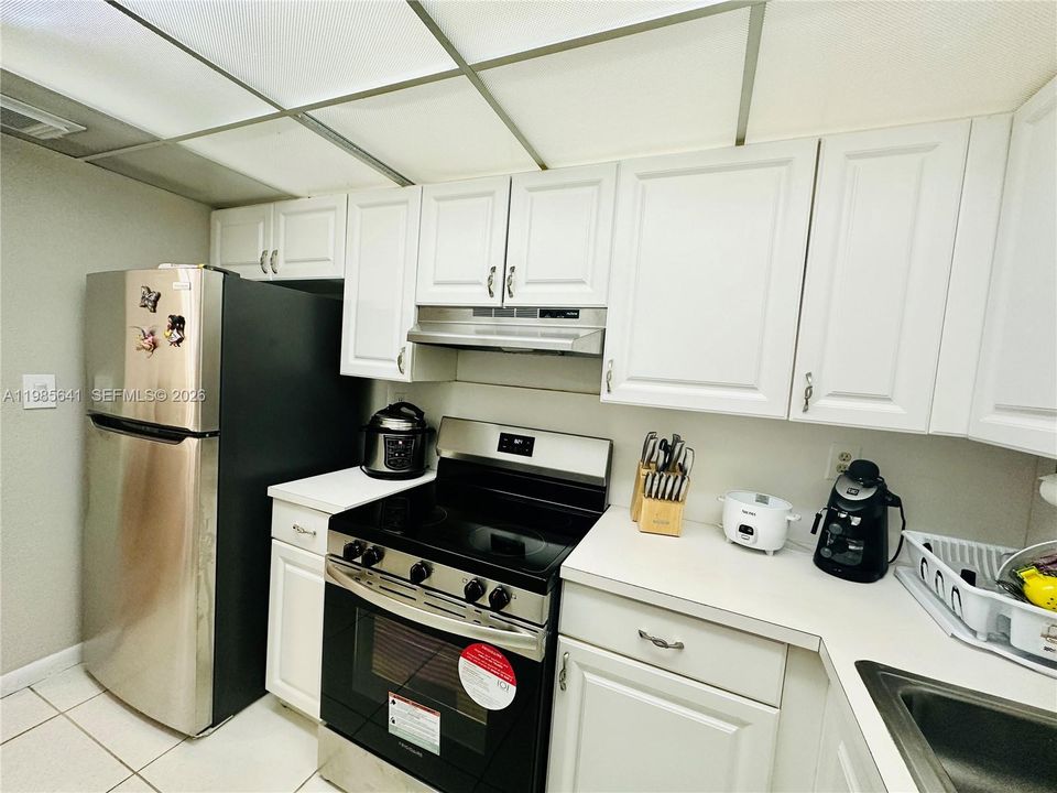 На продажу: $180,000 (1 спален, 1 ванн, 660 Квадратных фут)