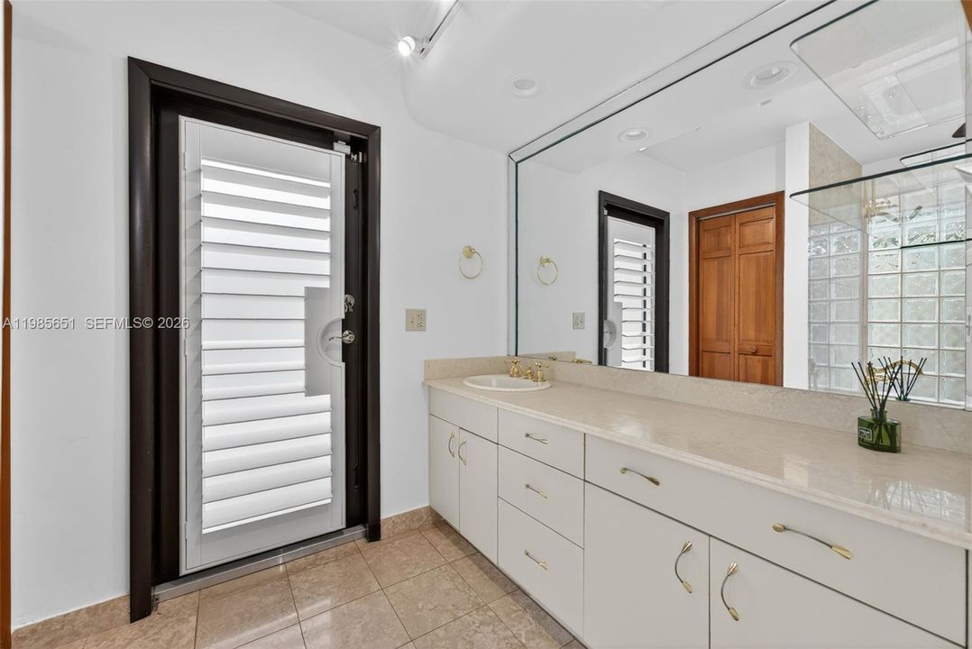 For Sale: $1,598,000 (4 beds, 3 baths, 3328 Square Feet)