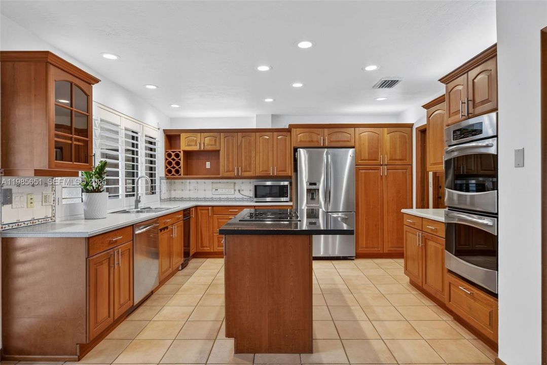 For Sale: $1,598,000 (4 beds, 3 baths, 3328 Square Feet)
