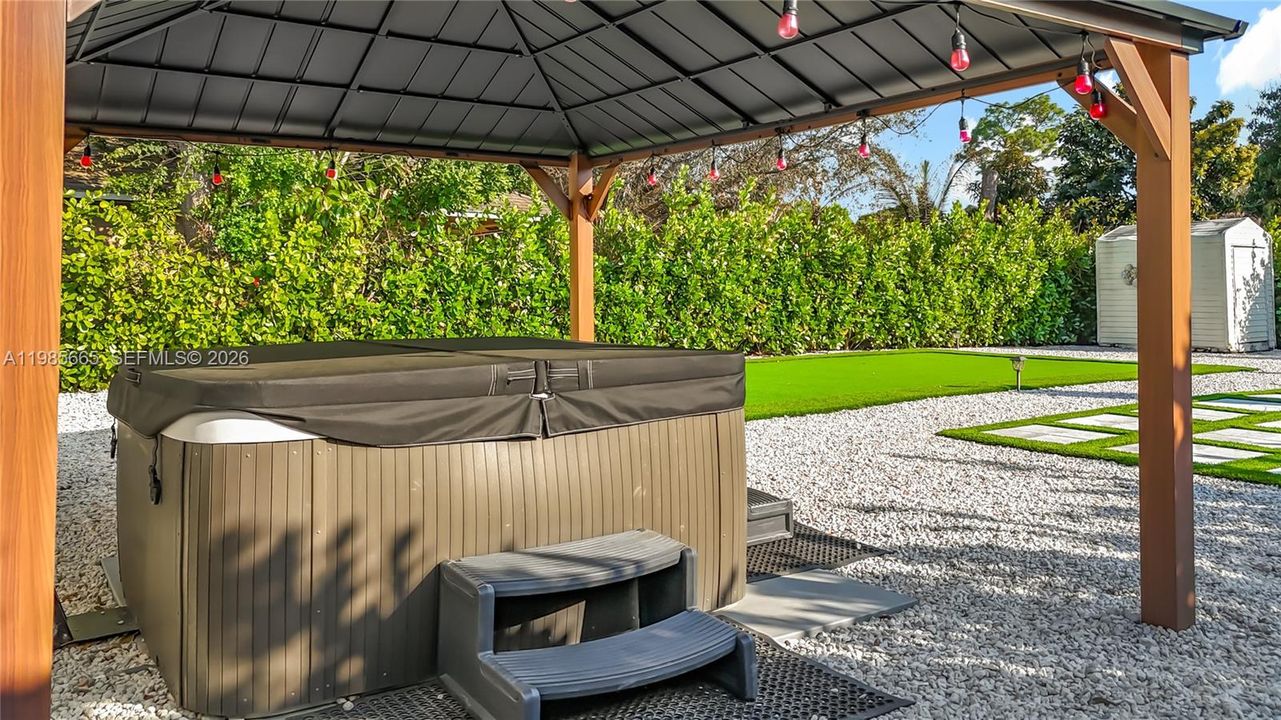 For Rent: $3,550 (3 beds, 2 baths, 1064 Square Feet)