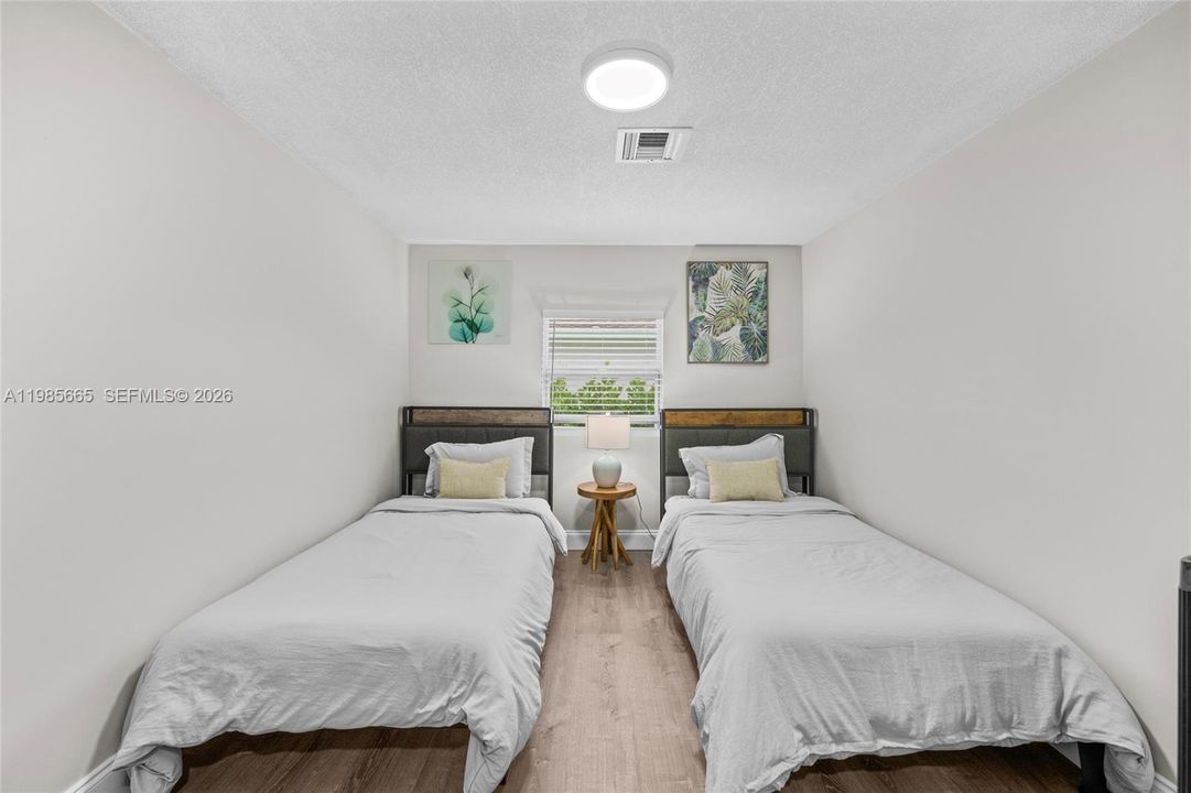For Rent: $3,550 (3 beds, 2 baths, 1064 Square Feet)
