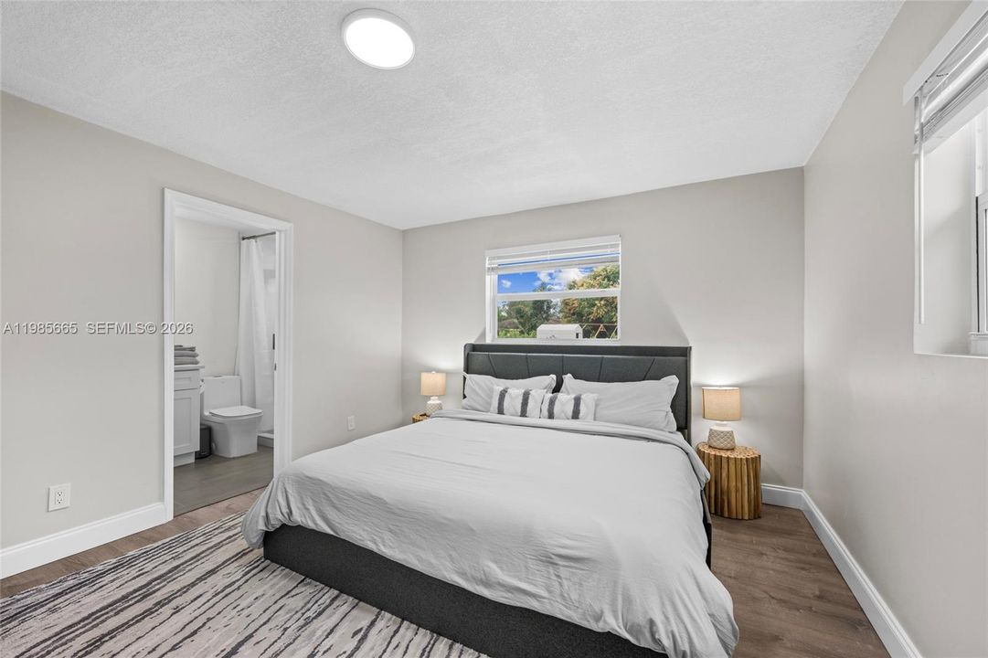 For Rent: $3,550 (3 beds, 2 baths, 1064 Square Feet)