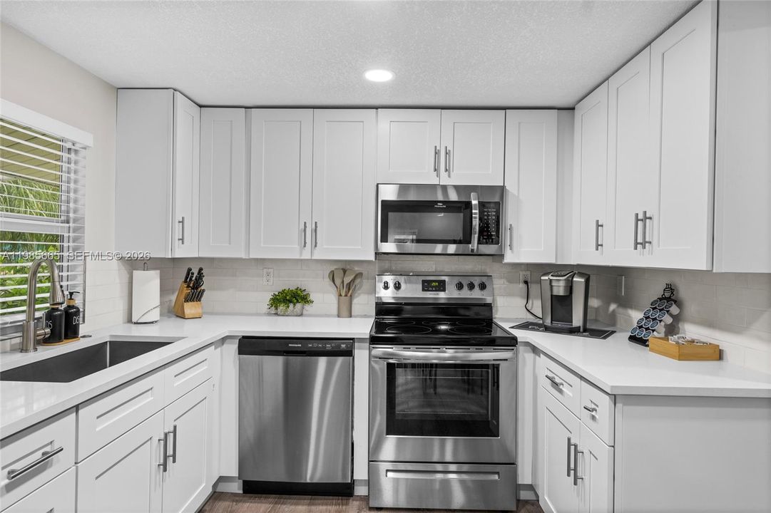 For Rent: $3,550 (3 beds, 2 baths, 1064 Square Feet)