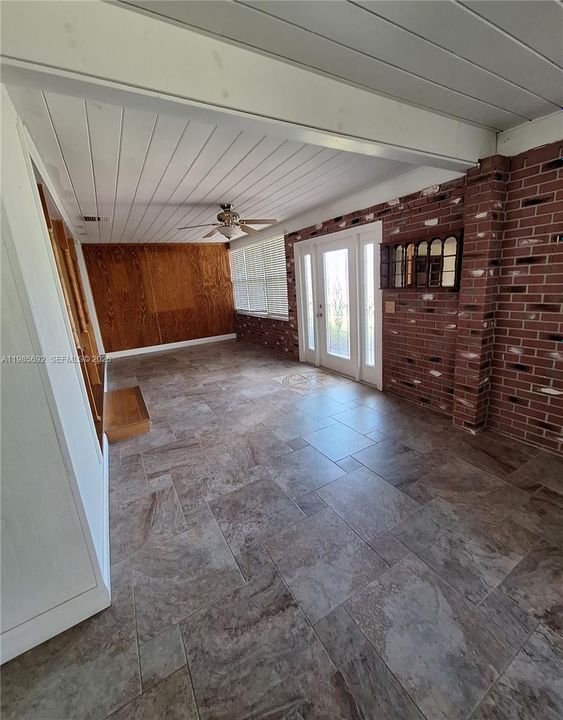 For Sale: $799,000 (2 beds, 2 baths, 2860 Square Feet)