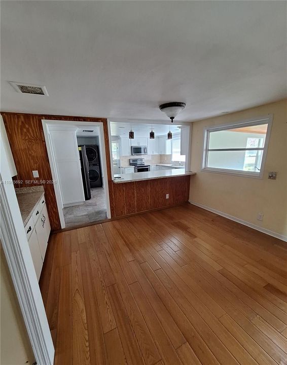 For Sale: $799,000 (2 beds, 2 baths, 2860 Square Feet)
