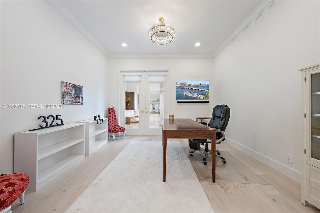 На продажу: $4,000,000 (4 спален, 4 ванн, 4549 Квадратных фут)