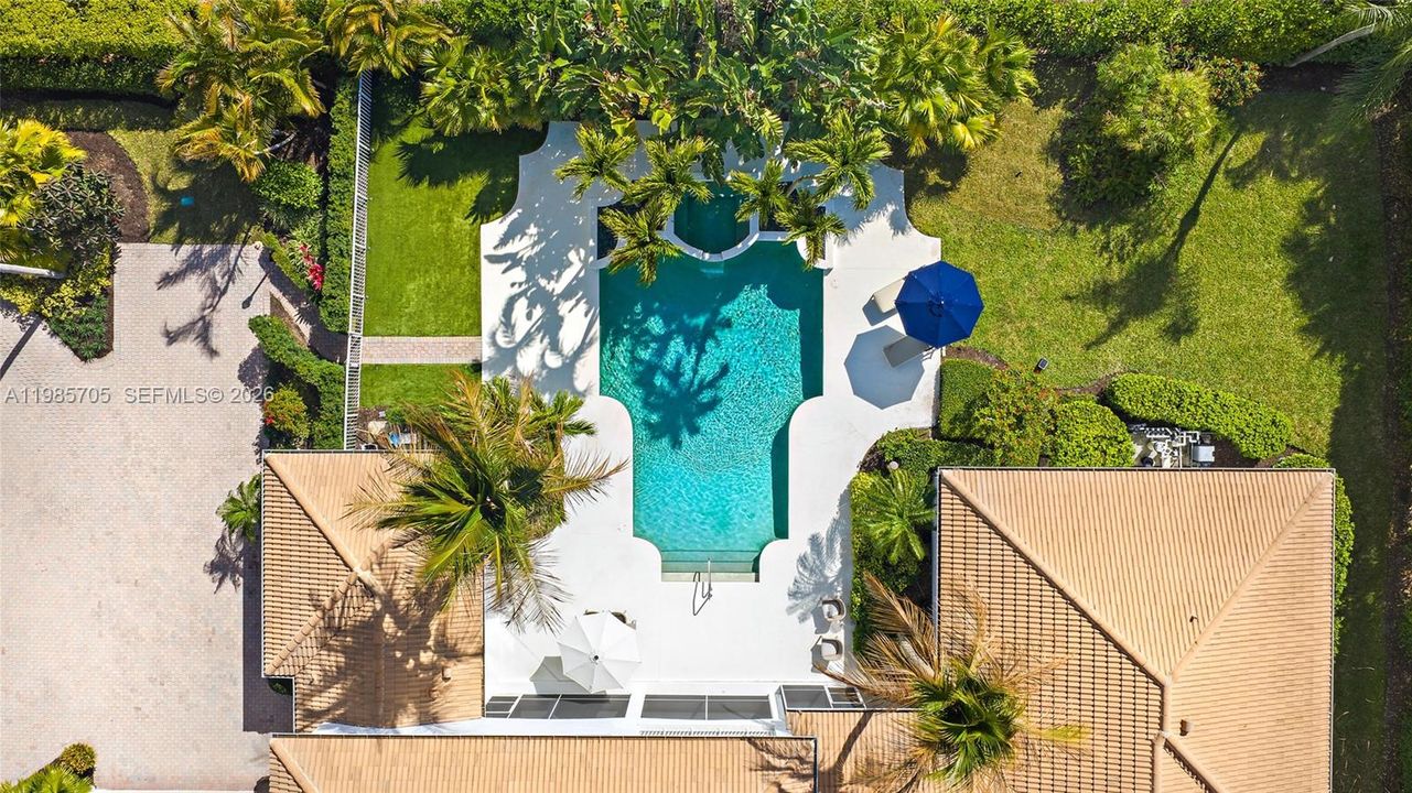 На продажу: $4,000,000 (4 спален, 4 ванн, 4549 Квадратных фут)