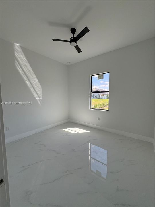 En Venta: $559,000 (3 camas, 2 baños, 1812 Pies cuadrados)
